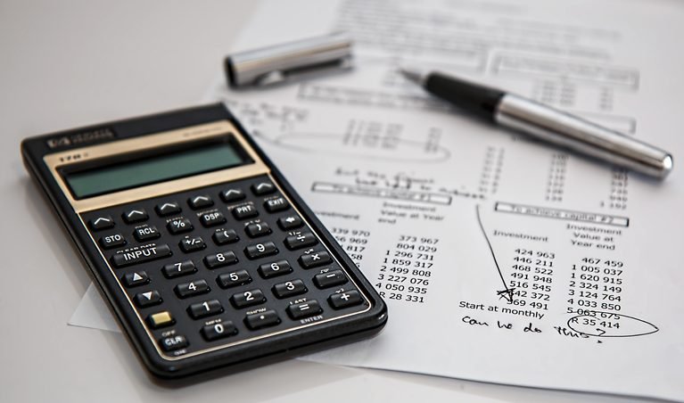 Smart Ways to Save Money Every Month Without Feeling Restricted